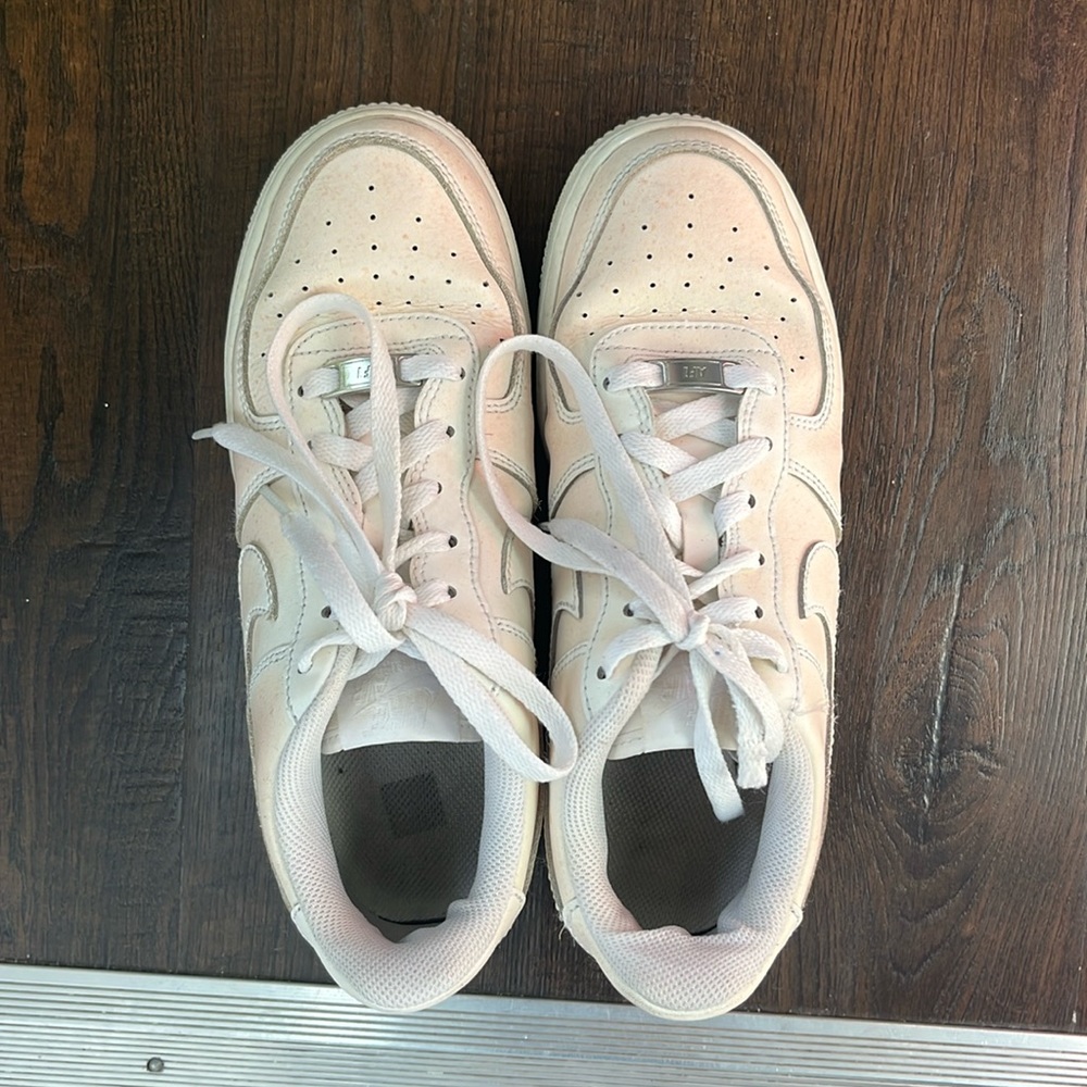 AF1s that turned pink